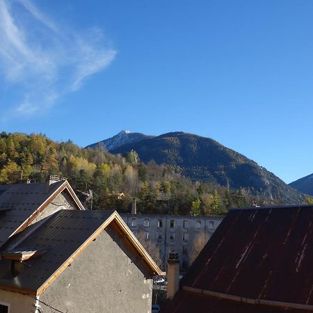Chez Petit Louis- Appart Centre Ville Jusqu'A 6 Personnes Briançon Exterior foto